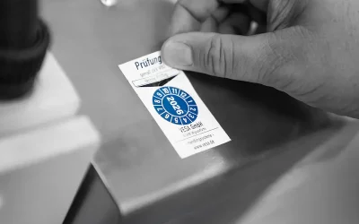 Gesetzliche Vorgaben und Mitarbeiterentlastung – so bleiben Unternehmen konform